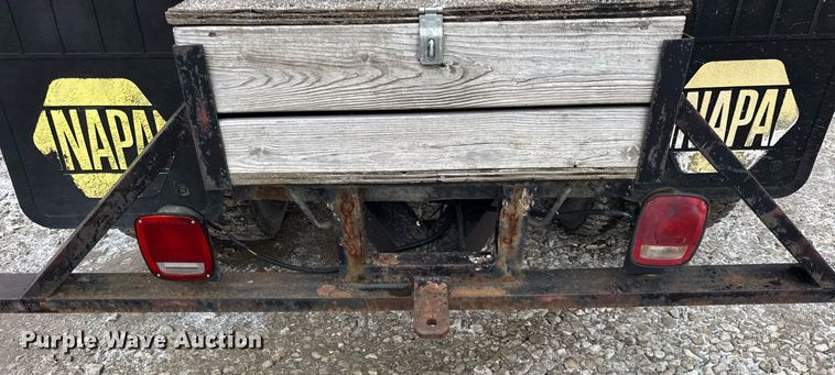 image for item DH9248 1992 Ford LN8000 tank truck