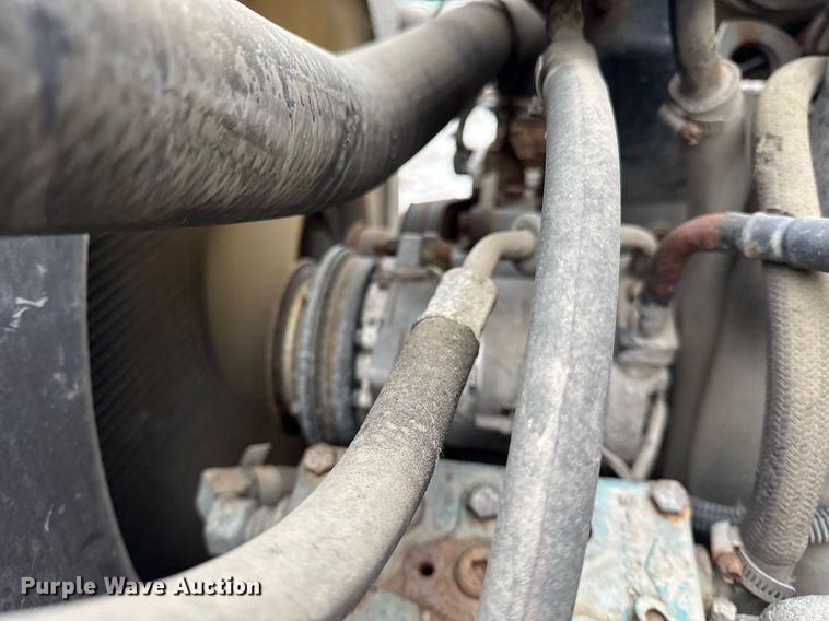 image for item DH9248 1992 Ford LN8000 tank truck