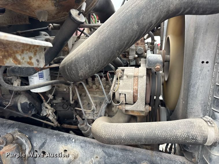 image for item DH9248 1992 Ford LN8000 tank truck