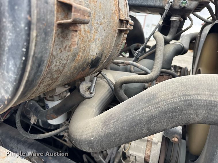 image for item DH9248 1992 Ford LN8000 tank truck