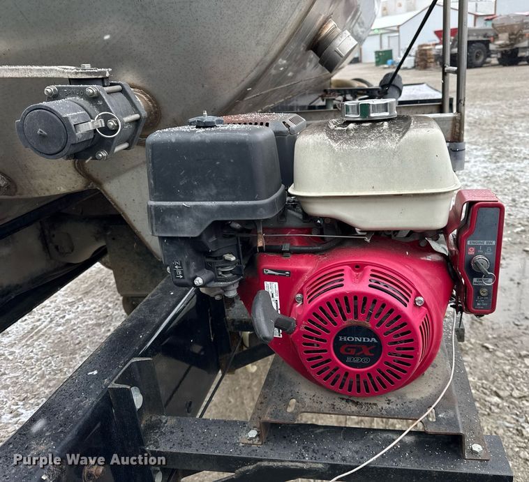 image for item DH9249 2002 Freightliner FL70 tank truck