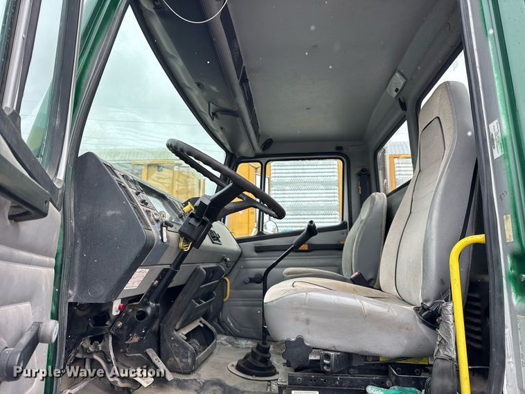 image for item DH9249 2002 Freightliner FL70 tank truck