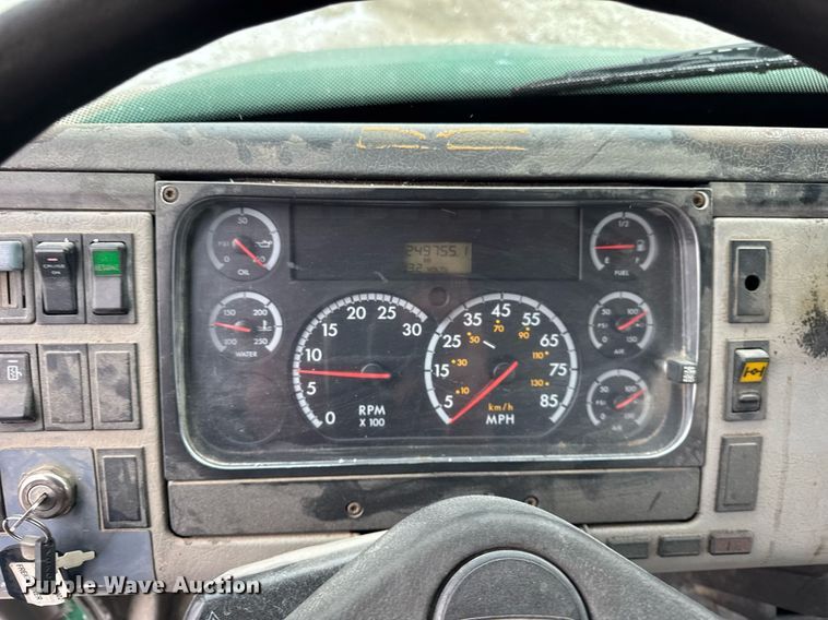 image for item DH9249 2002 Freightliner FL70 tank truck