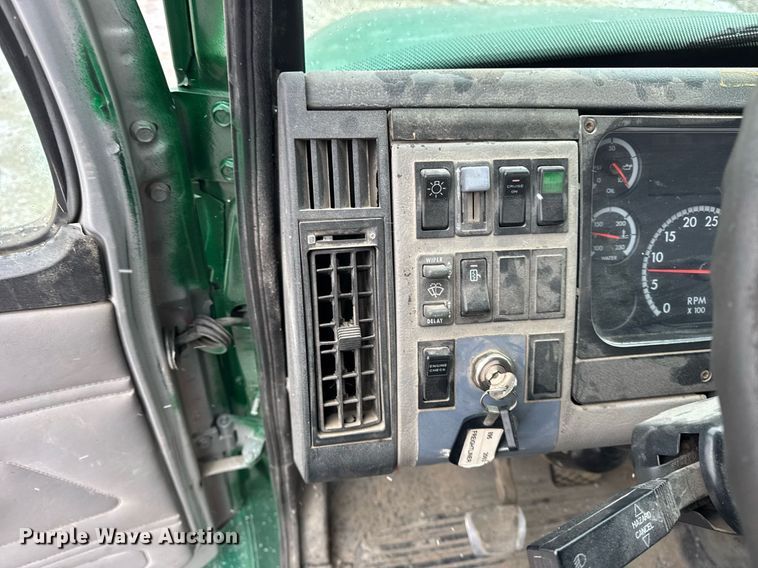 image for item DH9249 2002 Freightliner FL70 tank truck