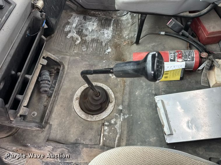 image for item DH9249 2002 Freightliner FL70 tank truck