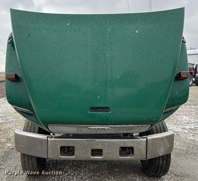 image for item DH9249 2002 Freightliner FL70 tank truck