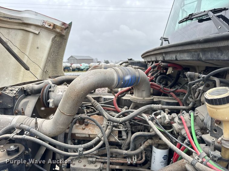 image for item DH9249 2002 Freightliner FL70 tank truck