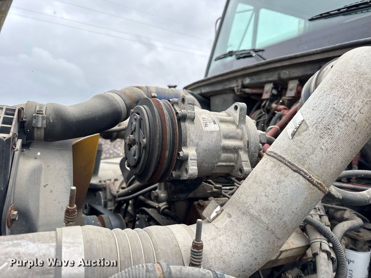 image for item DH9249 2002 Freightliner FL70 tank truck