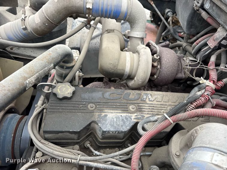 image for item DH9249 2002 Freightliner FL70 tank truck