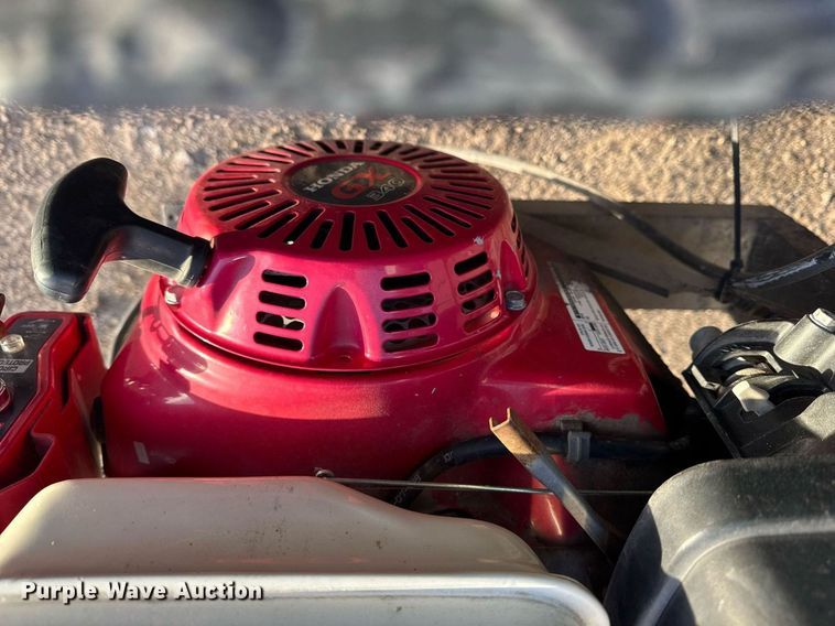 image for item DH9516 1993 Ford L9000 tank truck 