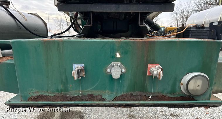 image for item DH9567 2013 Behnke Enterprises  Doyle tender fertilizer tender trailer