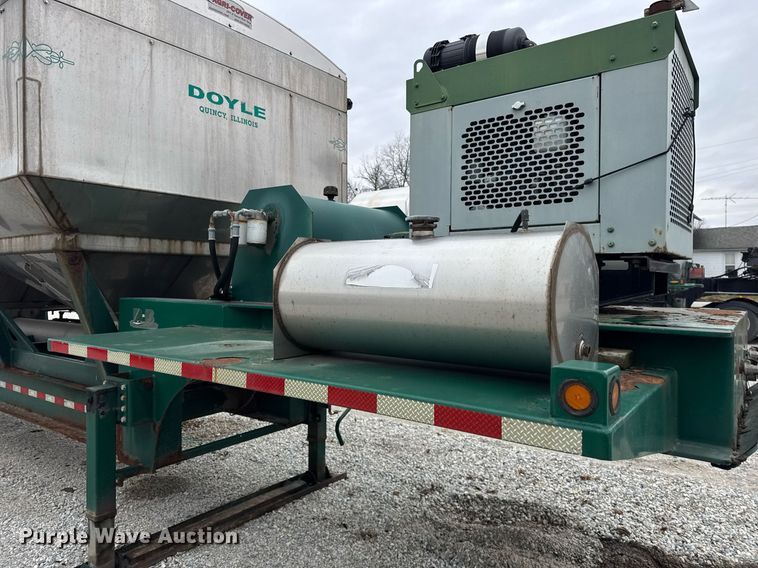 image for item DH9567 2013 Behnke Enterprises  Doyle tender fertilizer tender trailer