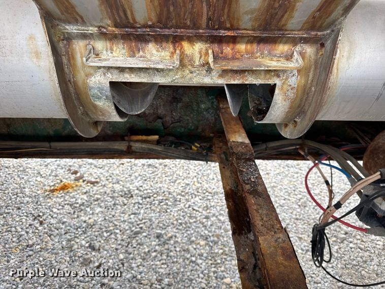 image for item DH9567 2013 Behnke Enterprises  Doyle tender fertilizer tender trailer