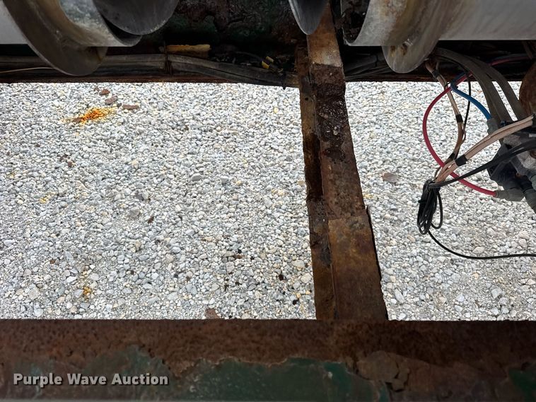 image for item DH9567 2013 Behnke Enterprises  Doyle tender fertilizer tender trailer