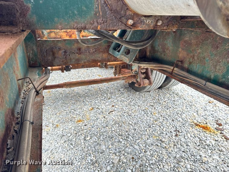 image for item DH9567 2013 Behnke Enterprises  Doyle tender fertilizer tender trailer