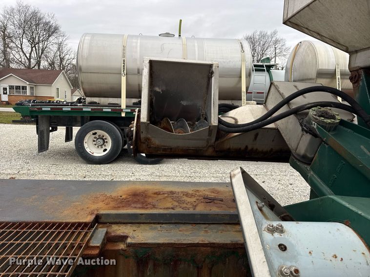 image for item DH9567 2013 Behnke Enterprises  Doyle tender fertilizer tender trailer