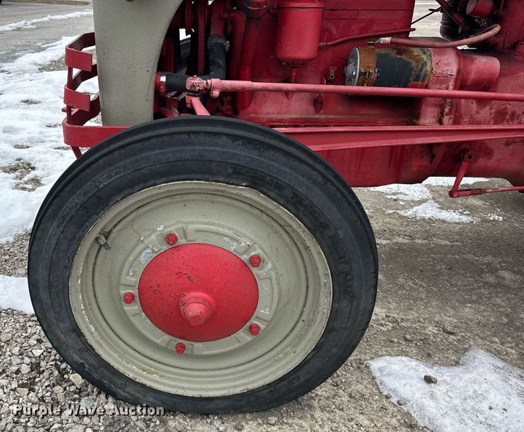 image for item DH9768 Ford 9N tractor