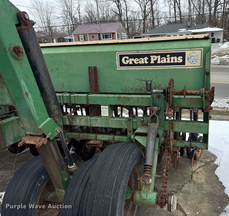image for item DH9771 2003 Great Plains Solid Stand 14 grain drill