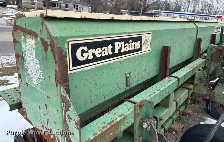 image for item DH9771 2003 Great Plains Solid Stand 14 grain drill