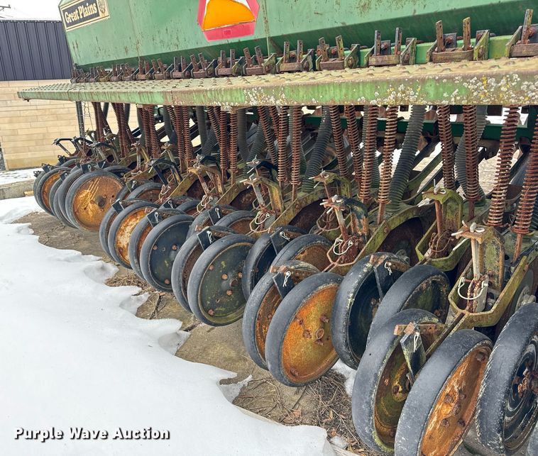 image for item DH9771 2003 Great Plains Solid Stand 14 grain drill