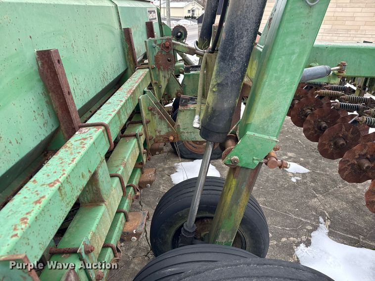 image for item DH9771 2003 Great Plains Solid Stand 14 grain drill