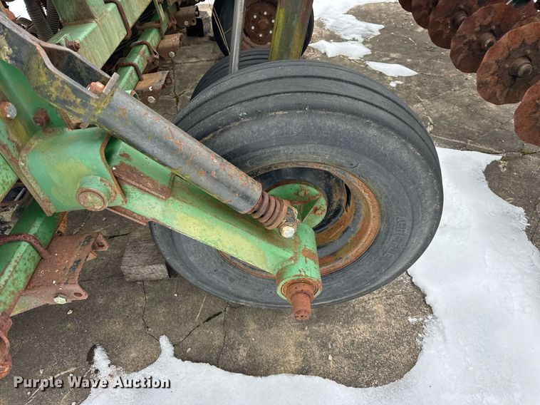 image for item DH9771 2003 Great Plains Solid Stand 14 grain drill