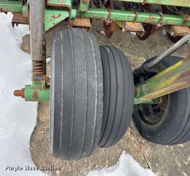 image for item DH9771 2003 Great Plains Solid Stand 14 grain drill