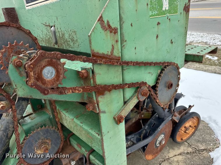 image for item DH9771 2003 Great Plains Solid Stand 14 grain drill