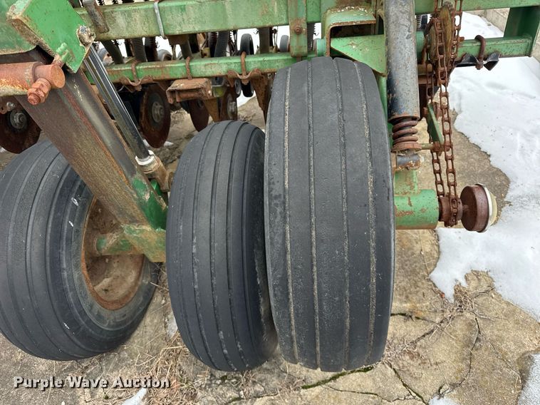 image for item DH9771 2003 Great Plains Solid Stand 14 grain drill