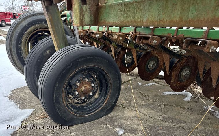 image for item DH9771 2003 Great Plains Solid Stand 14 grain drill