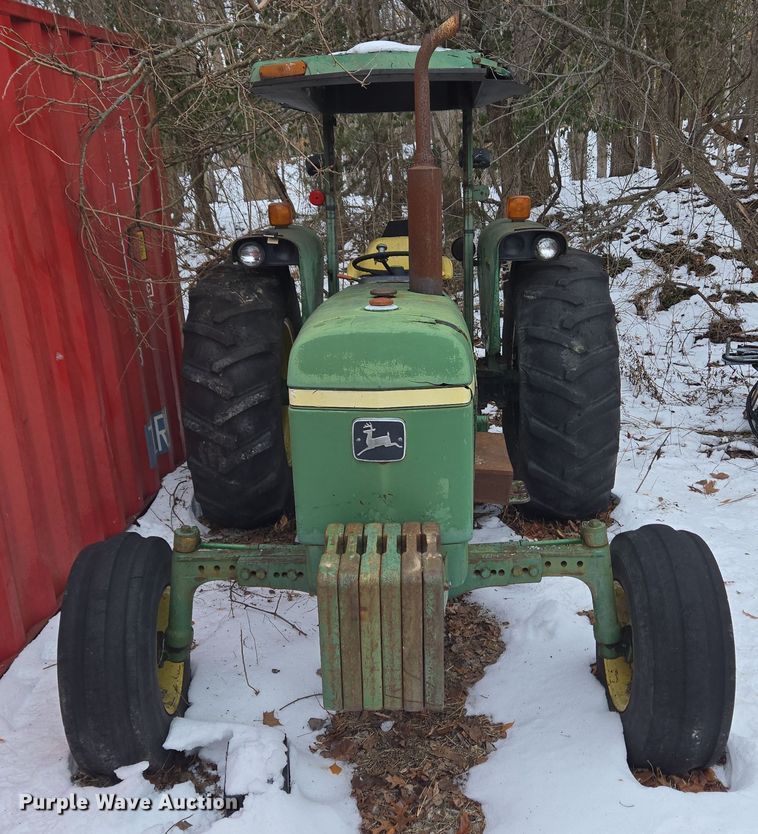 image for item DH9774 1976 John Deere 2640 tractor