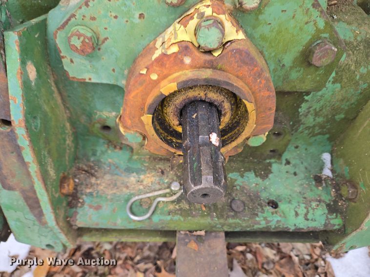 image for item DH9774 1976 John Deere 2640 tractor