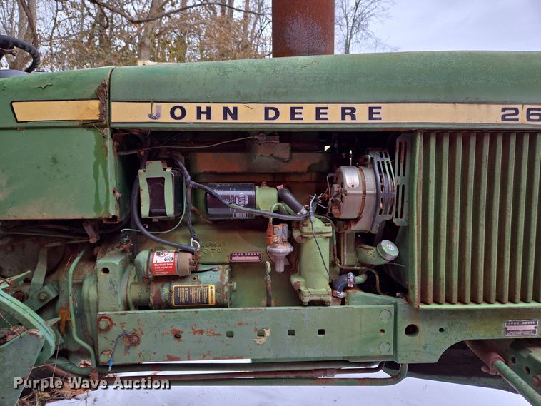 image for item DH9774 1976 John Deere 2640 tractor