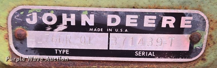 image for item DH9774 1976 John Deere 2640 tractor