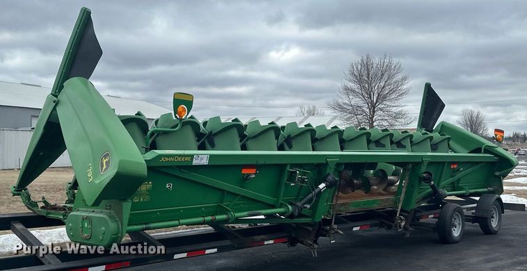 image for item DN0963 John Deere 1293 corn head