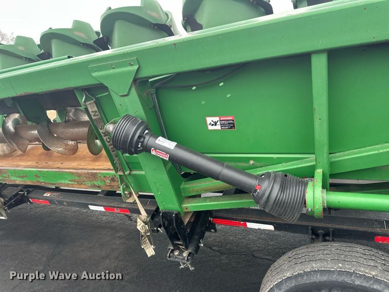 image for item DN0963 John Deere 1293 corn head