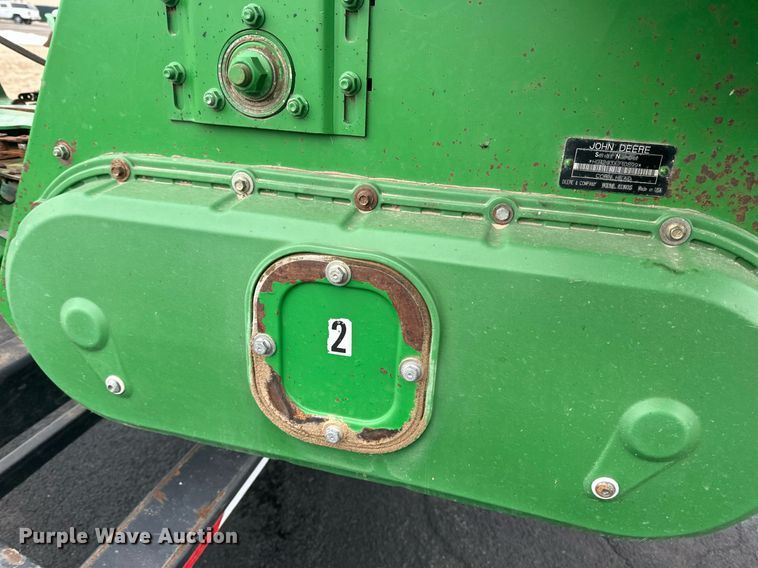image for item DN0963 John Deere 1293 corn head