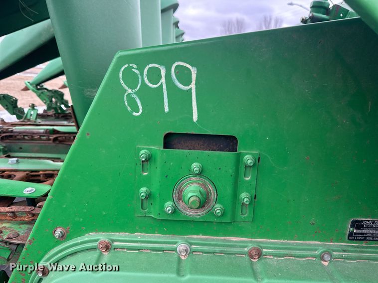 image for item DN0963 John Deere 1293 corn head