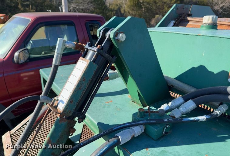 image for item DO0234 KMC 4260D poultry house cleanout machine
