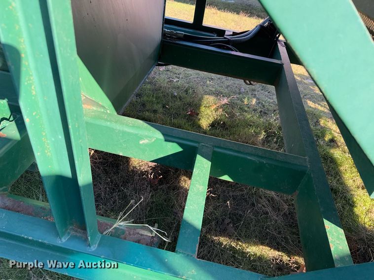 image for item DO0234 KMC 4260D poultry house cleanout machine