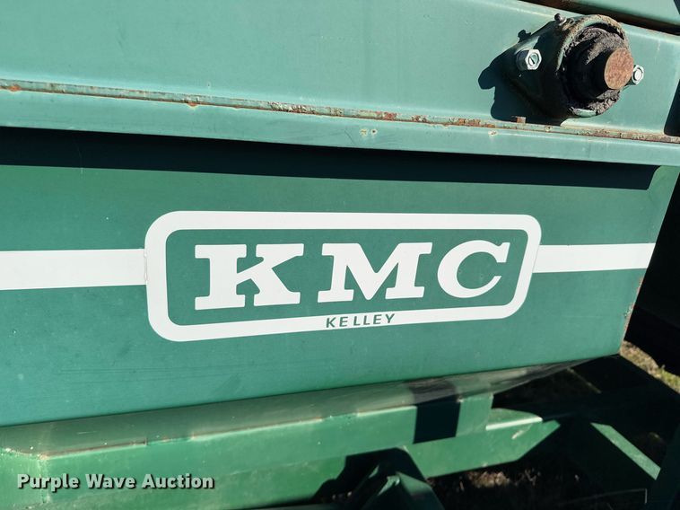 image for item DO0234 KMC 4260D poultry house cleanout machine