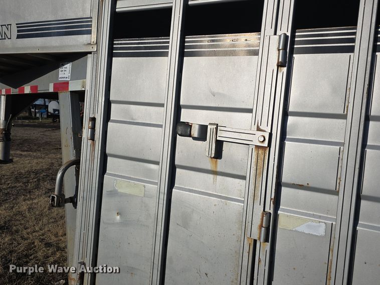 image for item DO7718 1991 Titan livestock trailer