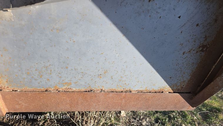 image for item DO7718 1991 Titan livestock trailer