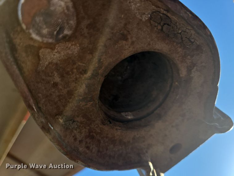 image for item DO7718 1991 Titan livestock trailer