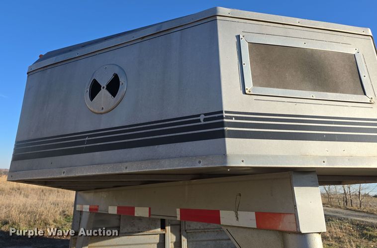 image for item DO7718 1991 Titan livestock trailer