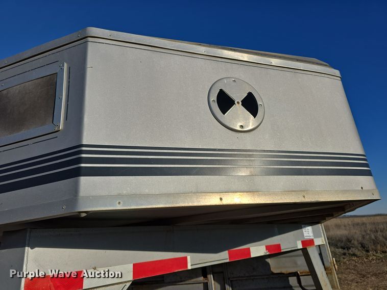 image for item DO7718 1991 Titan livestock trailer