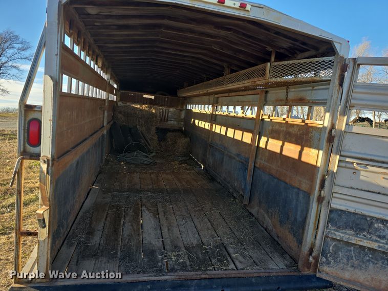 image for item DO7718 1991 Titan livestock trailer