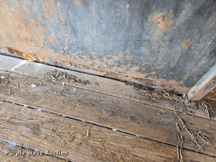 image for item DO7718 1991 Titan livestock trailer