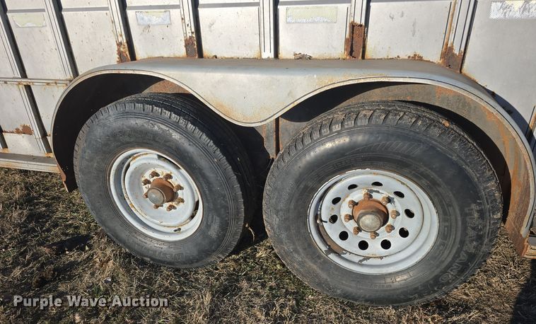 image for item DO7718 1991 Titan livestock trailer