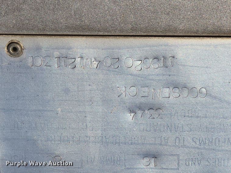 image for item DO7718 1991 Titan livestock trailer